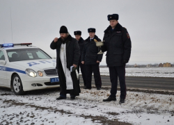 В борьбе с авариями на дорогах сотрудники Госавтоинспекции прибегли к помощи высших сил