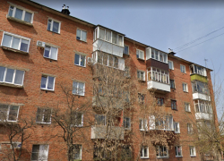 Подрядчика, сорвавшего сроки ремонта многоэтажки в Котовске, внесли в чёрный список