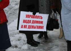 Жильцы тамбовской многоэтажки смогли вырваться из крепких объятий управляющей компании