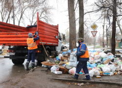 На Карла Маркса мусорная свалка «заменила» мусорную площадку