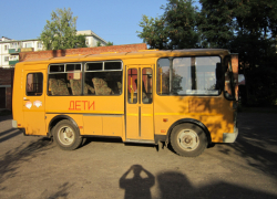 Ямы на дорогах и неисправные автобусы: быть школьником в Котовске оказалось небезопасным