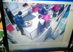Ревнивец, пытавшийся зарезать жену на рабочем месте пойдет под суд 