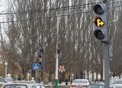На самом аварийном перекрестке Мичуринска появились новые светофоры