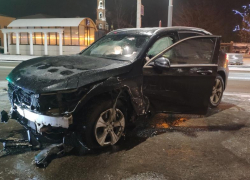 В Тамбове «Приора» протаранила «Мерседес»