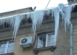 В Тамбове организовали борьбу с сосульками