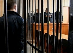 Они избивали полицейского несколько часов, теперь будут сидеть несколько лет 