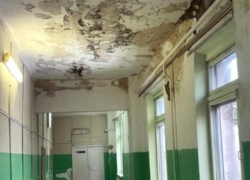 В Мичуринске возбудили уголовное дело из-за безобразного состояния здания школы №1