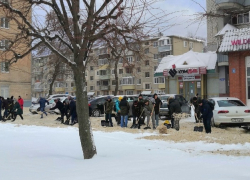 В Тамбове проходит масштабный субботник по уборке снега с чиновниками и волонтёрами