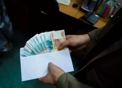 Тамбовского адвоката подозревают во взяточничестве в крупном размере