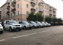 В честь 94-летия ППС полицейским "вручили" новых железных коней
