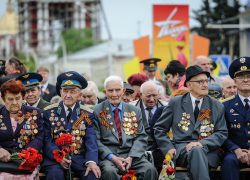 Ветеранов поздравили первые лица региона