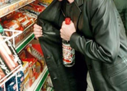 Пенсионер из Рассказово украл из магазина продукты из-за отсутствия возможности за них заплатить 