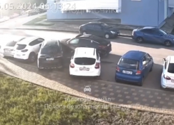 В Тамбове нетрезвый водитель протаранил три авто на парковке