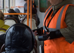 В Тамбове на 18-м маршруте кондуктор заставил ребёнка собирать мелочь на проезд