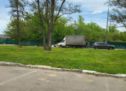 Тамбовчане продолжают сваливать строительный мусор в районе парка «Дружба»