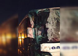 В Тамбовской области пассажирский автобус врезался в трактор: пострадали пять человек