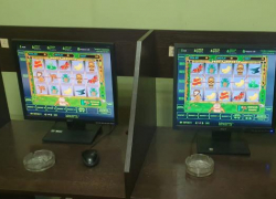 Полицейские накрыли в Тамбове подпольный игровой клуб, работавший под вывеской сувенирной лавки