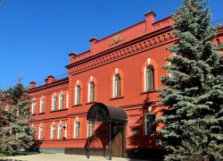 В Тамбове прокуратура проведёт проверку после падения двух человек в яму на Рязанской