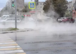 Перед запуском отопления на севере Тамбова прорвало трубопровод