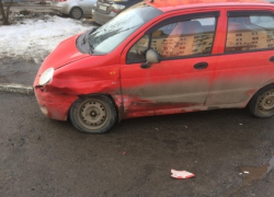 Две автоледи не поделили дорогу в областном центре