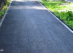 В Пригородном лесу на улице Малиновского должны появиться тротуары