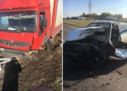 В Тамбовской области «Москвич» врезался в большегруз 