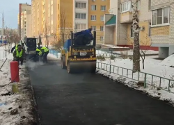 Тамбовчане пожаловались на асфальтирование льда и снега на улице Победы
