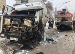 На ТЭЦ жестко встретились КАМАЗ и МАЗ 