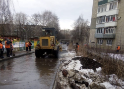 В Тамбове с затопленных улиц откачивают воду