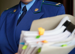 В Тамбовской области старшего помощника прокурора подозревают в мошенничестве