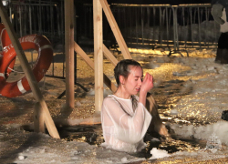 В Тамбовской области под ледяным дождём 7 тысяч человек окунулись в купели