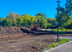 В Мичуринске приступили к обустройству беговых дорожек на стадионе ландшафтного парка