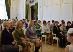 Тамбовских педагогов дошкольных учреждений наградили в преддверии профессионального праздника