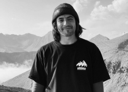 Тамбовчанин скончался на Бали после укуса ядовитой змеи