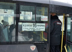 В Тамбове провели «безмасочный» рейд на остановке «Школа №24»