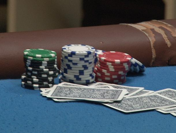 Азартный клуб в Жердевке поймали в «разгар» работы с 5 тысячами рублей в кассе
