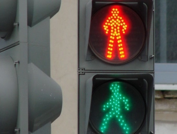 После жалоб горожан в Мичуринске установят светофор на площади Славы