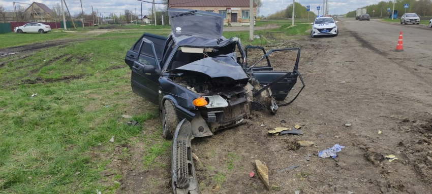 Пьяный водитель врезался в опору ЛЭП в Сампурском районе