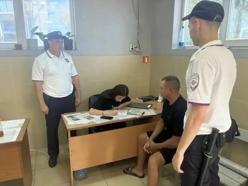 Тамбовский турист устроил салют в Кабардинке во время атаки БПЛА
