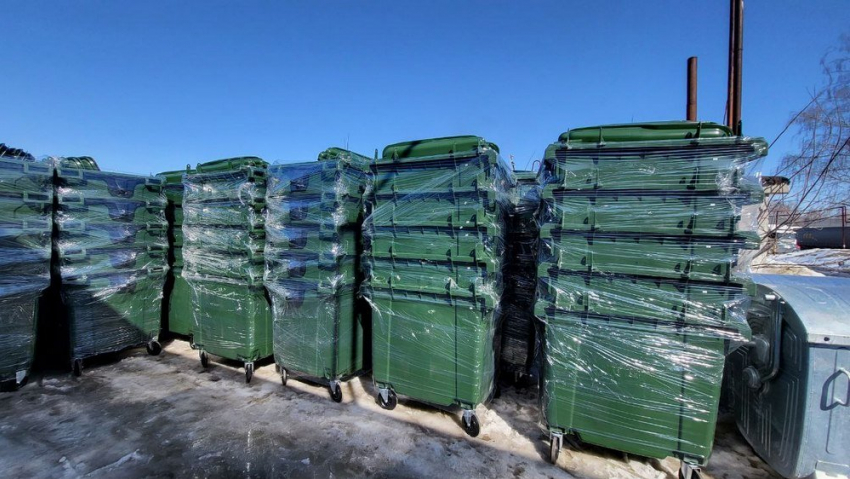 «Тамбовская сетевая компания» закупила более 600 новых мусорных контейнеров