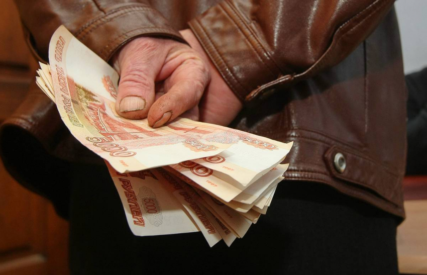 В Мичуринске двоих взяточников суд оштрафовал на 260 тысяч рублей 