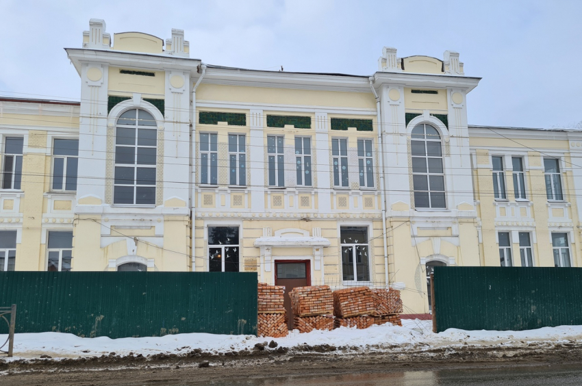 Тамбовчане просят возобновить учебный процесс в лицее № 29