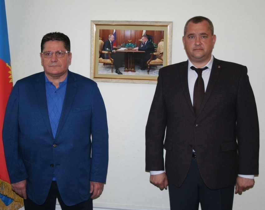 Легендарный хоккеист Сергей Макаров встретился с первым  вице-губернатором