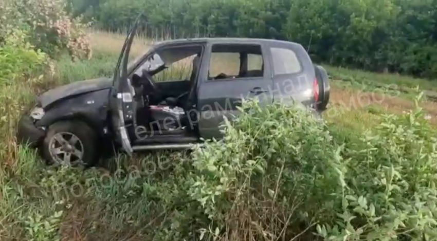 В Сосновском районе водитель выпал из машины и погиб