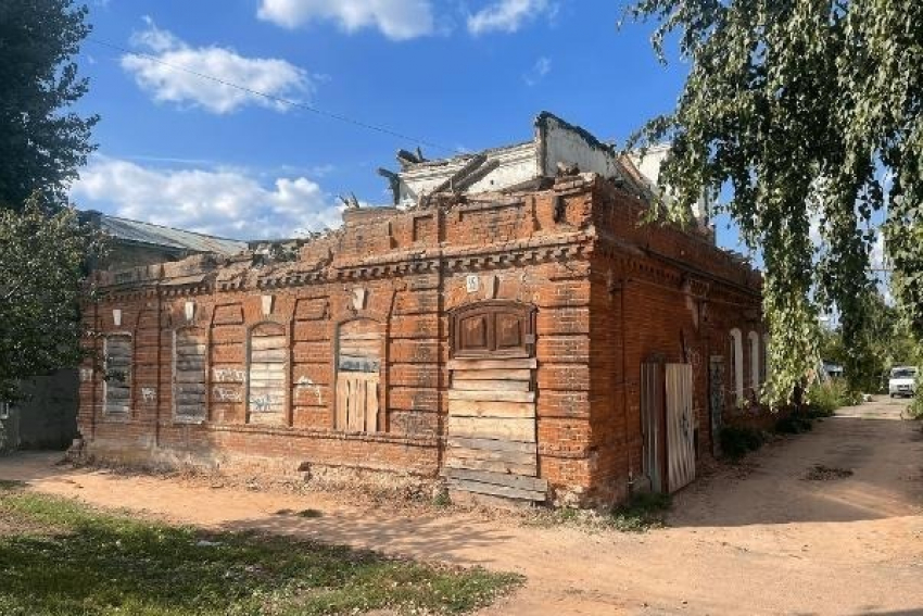 Воронежский «Стройторг» купил разваленное историческое здание в Тамбове за рубль