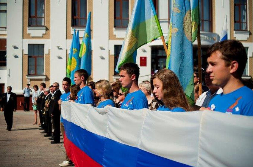 День Государственного флага РФ отметят на главной площади Тамбова