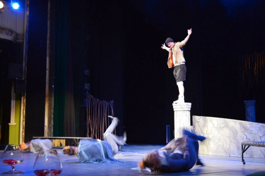 В преддверии женского праздника артисты Драматического театра воплотили в реальность знаменитую сказку Шекспира 
