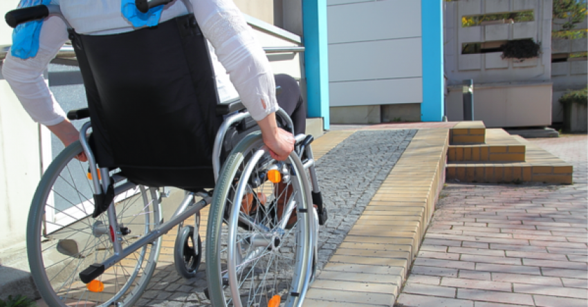 Тамбов адаптирует городскую среду для инвалидов