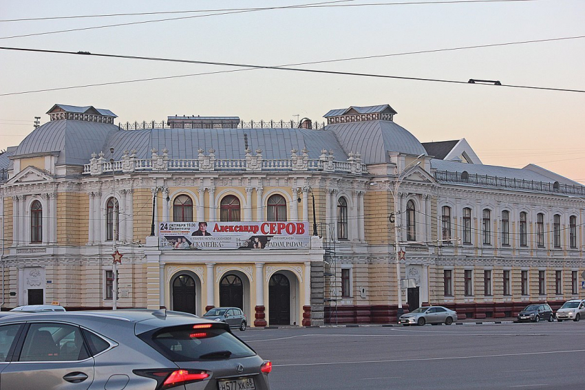 В Тамбове запретят стоянку у драмтеатра 