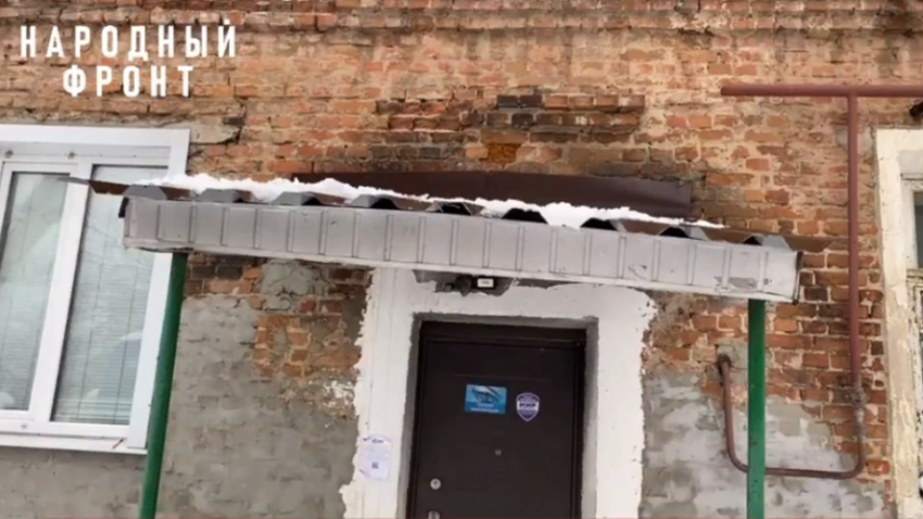 Жильцы дома на улице Менделеева в Тамбове недовольны капитальным ремонтом кровли